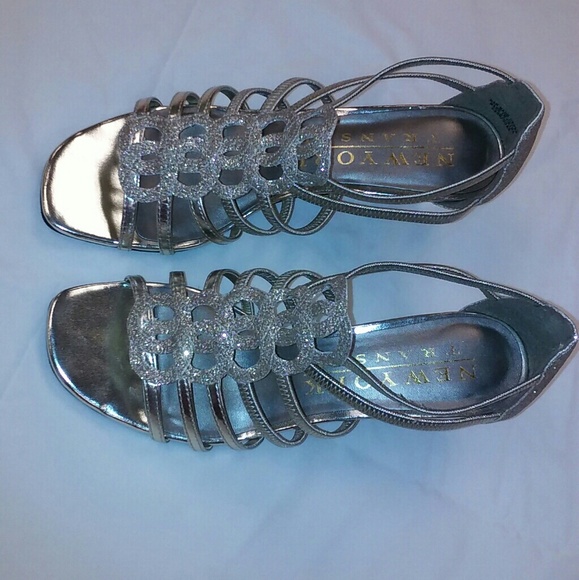 Holiday Dress Shoe (Silver) - Picture 4 of 6